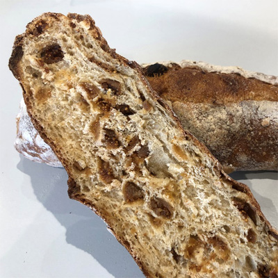 Pain tradition aux fruits moelleux